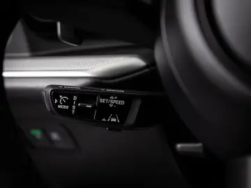 PORSCHE Cayenne S E-Hybrid Pano AHK Nacht HD-Matrix Inno