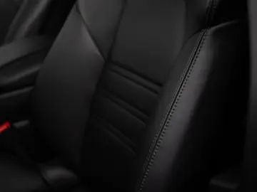 PORSCHE Cayenne S E-Hybrid Pano AHK Nacht HD-Matrix Inno