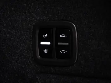 PORSCHE Cayenne S E-Hybrid Pano AHK Nacht HD-Matrix Inno