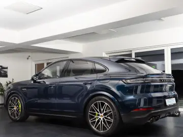 PORSCHE Cayenne E-Hybrid Coupe Beifahrerdispl Nachtsicht