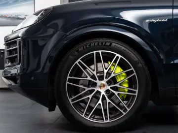 PORSCHE Cayenne E-Hybrid Coupe Beifahrerdispl Nachtsicht