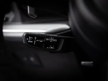 PORSCHE Cayenne E-Hybrid Coupe Beifahrerdispl Nachtsicht