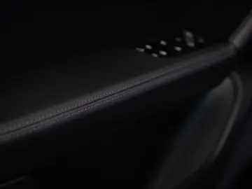 PORSCHE Cayenne E-Hybrid Coupe Beifahrerdispl Nachtsicht