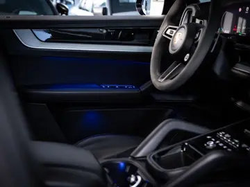 PORSCHE Cayenne E-Hybrid Coupe Beifahrerdispl Nachtsicht