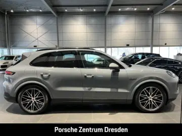PORSCHE Cayenne E-Hybrid Pano Luft Inno 21  Memory Bose