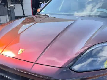 PORSCHE CayenneE-Hybrid  Allrad  Hinterachslenkung 470PS