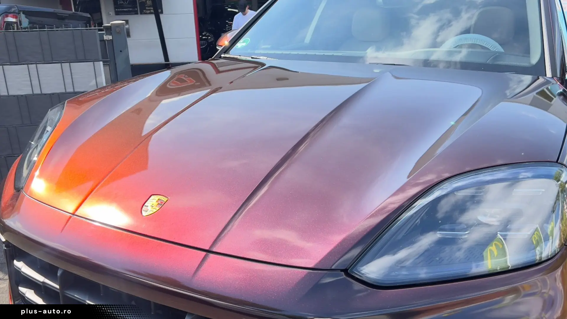 PORSCHE CayenneE-Hybrid  Allrad  Hinterachslenkung 470PS