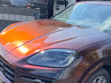 PORSCHE CayenneE-Hybrid  Allrad  Hinterachslenkung 470PS