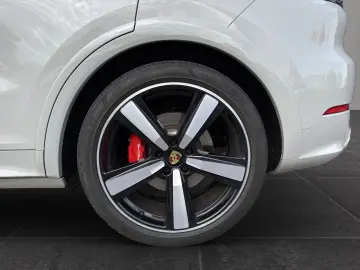 PORSCHE Cayenne E-Hybrid   SportDesign Paket   22-Zoll