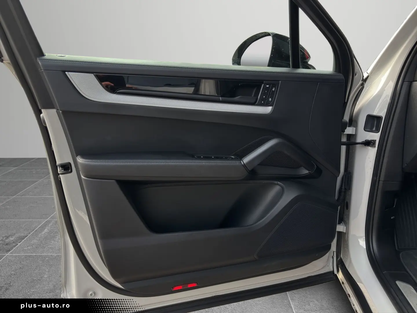 PORSCHE Cayenne E-Hybrid   SportDesign Paket   22-Zoll