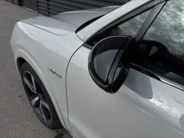 PORSCHE Cayenne E-Hybrid   SportDesign Paket   22-Zoll