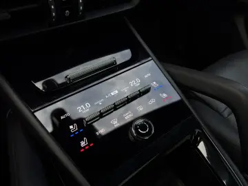 PORSCHE Cayenne E-Hybrid   SportDesign Paket   22-Zoll