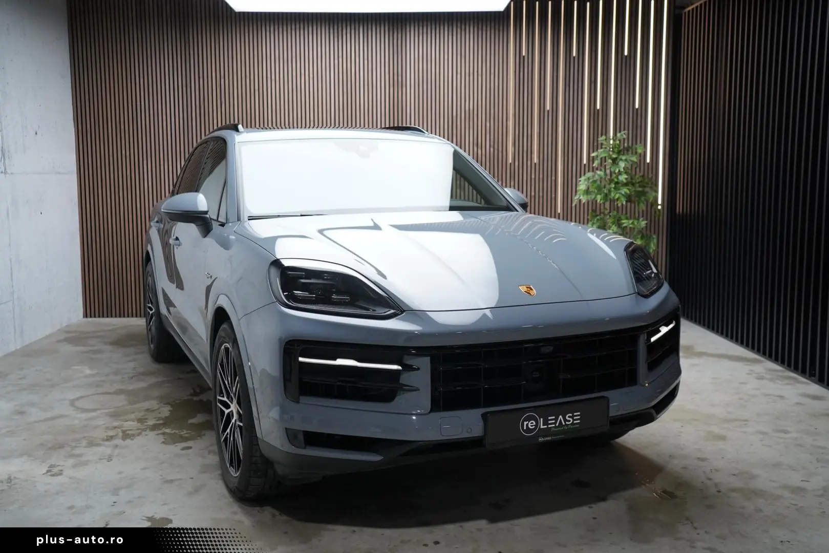 PORSCHE Cayenne E-Hybrid PANO   LUFT   AHK   INNO   Matr
