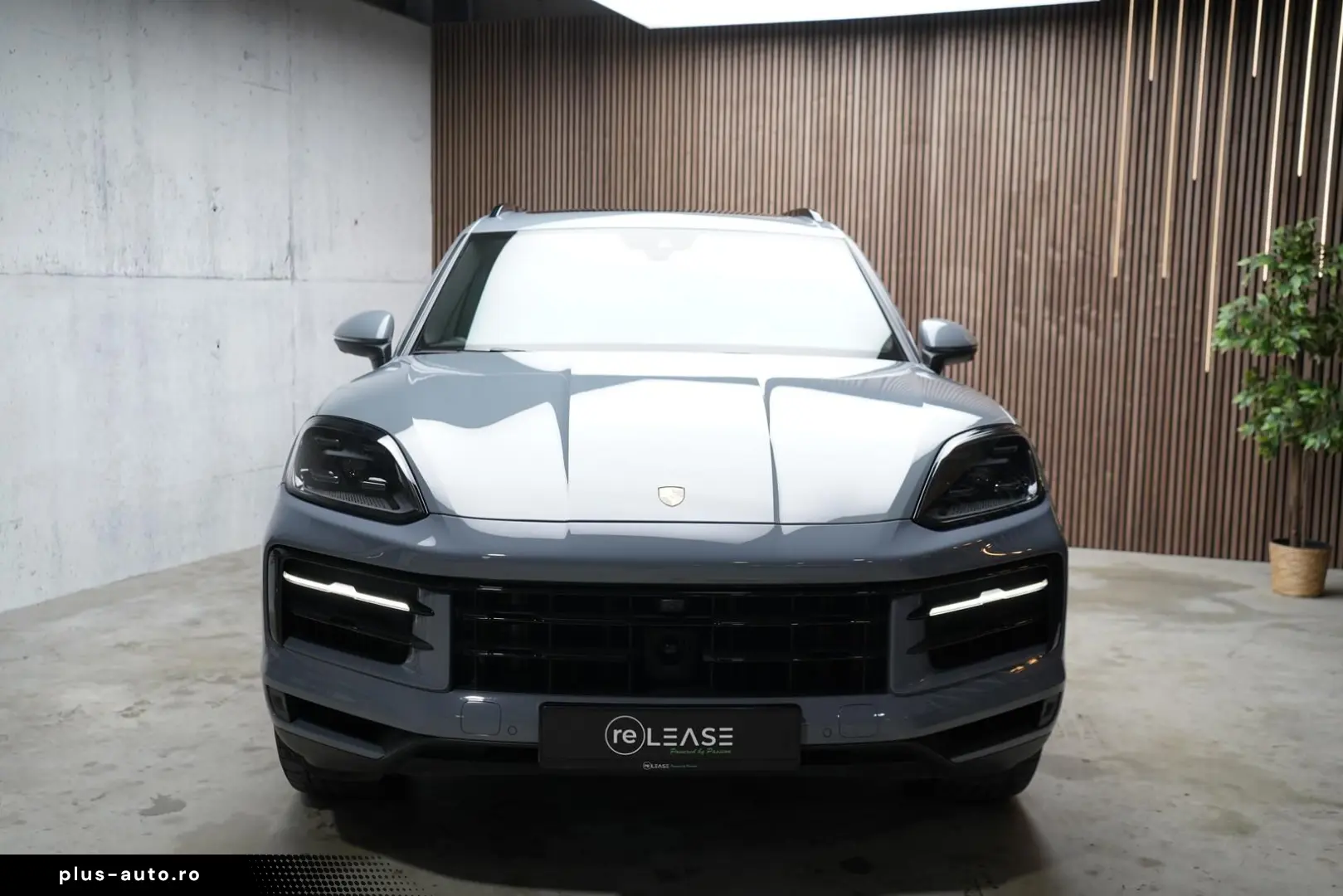 PORSCHE Cayenne E-Hybrid PANO   LUFT   AHK   INNO   Matr