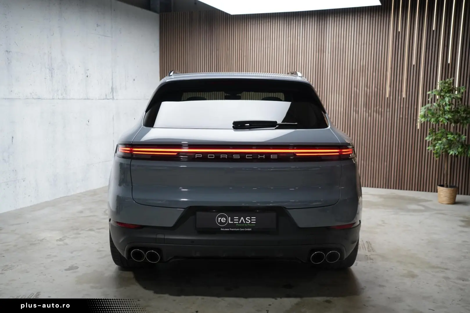 PORSCHE Cayenne E-Hybrid PANO   LUFT   AHK   INNO   Matr