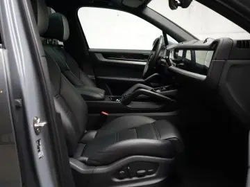 PORSCHE Cayenne E-Hybrid PANO   LUFT   AHK   INNO   Matr