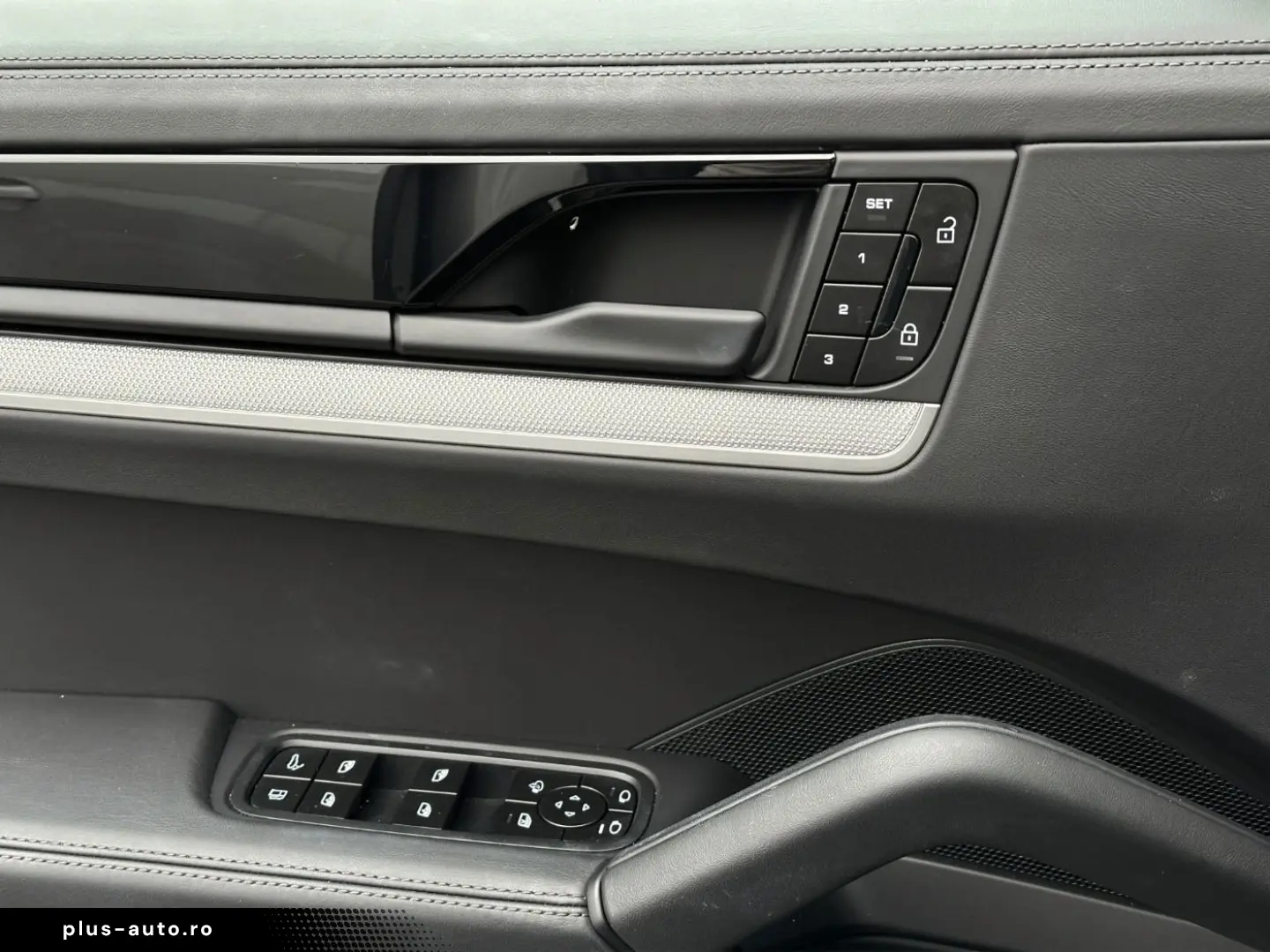 PORSCHE Cayenne E-Hybrid Coupé Soft-Close 360  BOSE