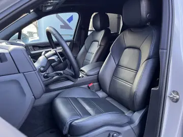 PORSCHE Cayenne E-Hyb Kreide · Inno · AHK · 14Wege  Bose