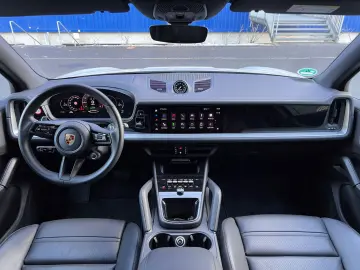 PORSCHE Cayenne E-Hyb Kreide · Inno · AHK · 14Wege  Bose