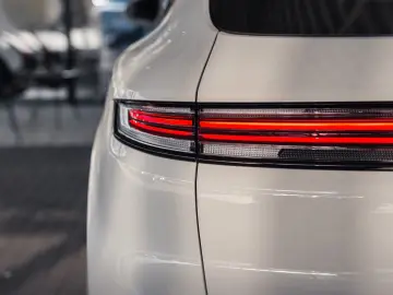 PORSCHE Cayenne Basis