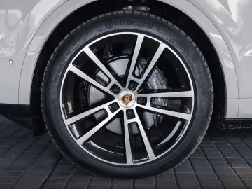 PORSCHE Cayenne Basis