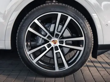 PORSCHE Cayenne Basis