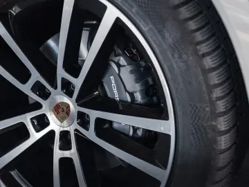 PORSCHE Cayenne Basis