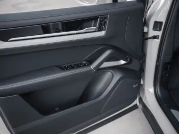 PORSCHE Cayenne Basis