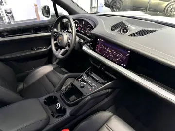 PORSCHE CAYENNE E-HYBRID PANO ACC H-UP BOSE MASSAGE 21