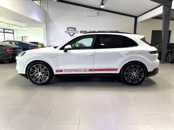 PORSCHE CAYENNE E-HYBRID PANO ACC H-UP BOSE MASSAGE 21