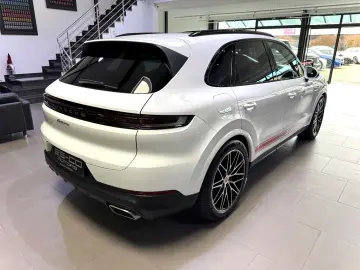 PORSCHE CAYENNE E-HYBRID PANO ACC H-UP BOSE MASSAGE 21