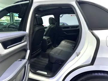 PORSCHE CAYENNE E-HYBRID PANO ACC H-UP BOSE MASSAGE 21