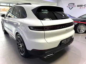 PORSCHE CAYENNE E-HYBRID PANO ACC H-UP BOSE MASSAGE 21