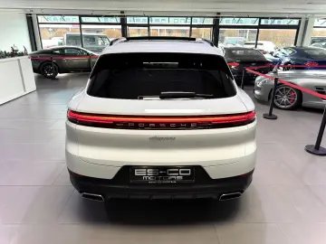 PORSCHE CAYENNE E-HYBRID PANO ACC H-UP BOSE MASSAGE 21