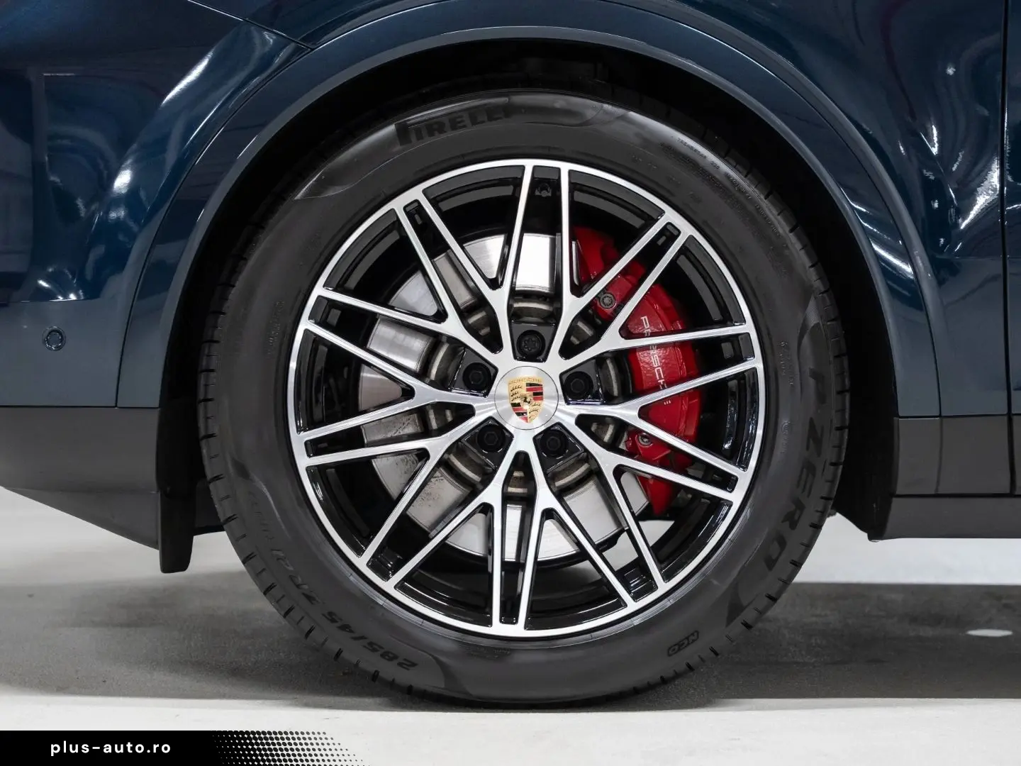 PORSCHE Cayenne InnoDrive Standheizung PASM AHK Panorama