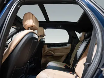 PORSCHE Cayenne InnoDrive Standheizung PASM AHK Panorama