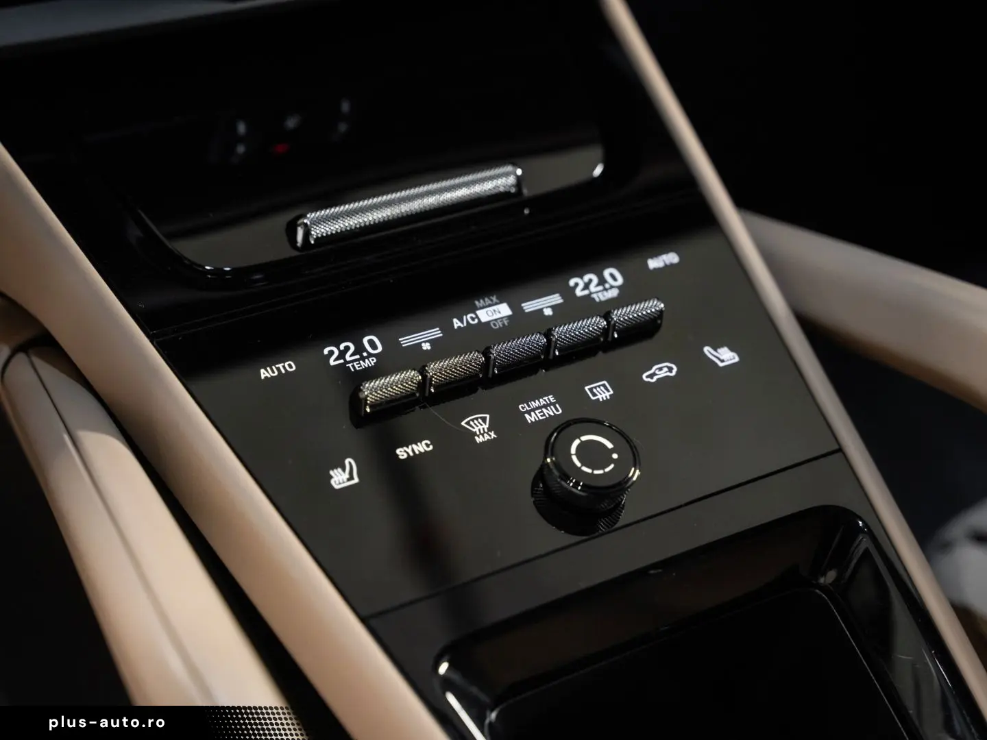 PORSCHE Cayenne InnoDrive Standheizung PASM AHK Panorama