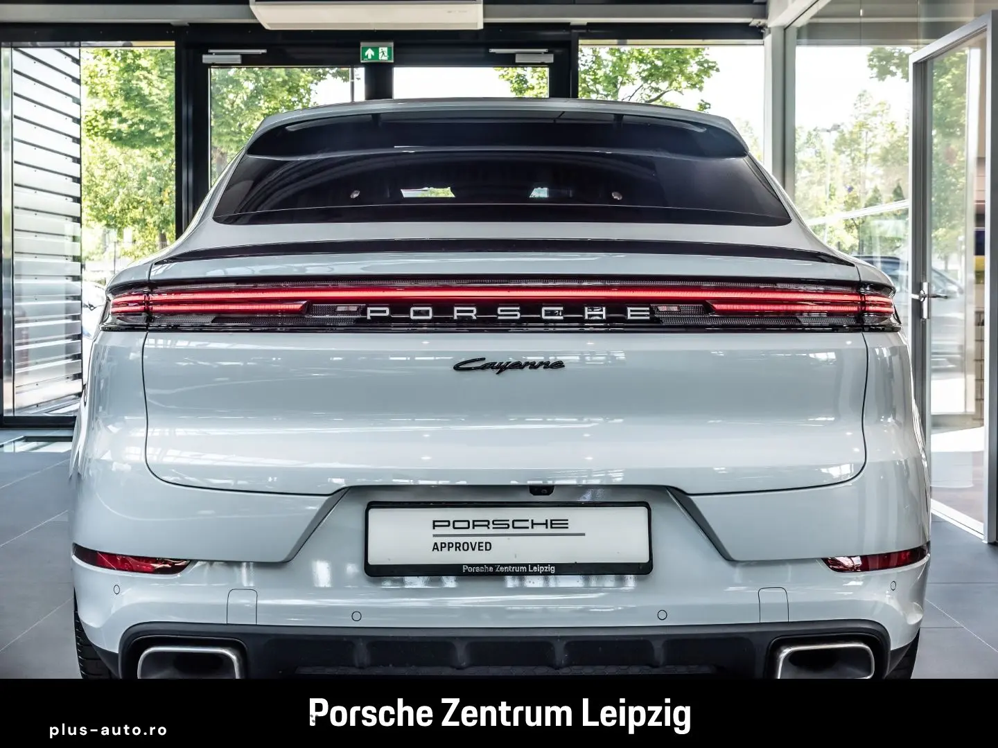 PORSCHE Cayenne E-Hybrid Coupe SportDesign HD-Matrix Inn