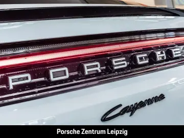 PORSCHE Cayenne E-Hybrid Coupe SportDesign HD-Matrix Inn