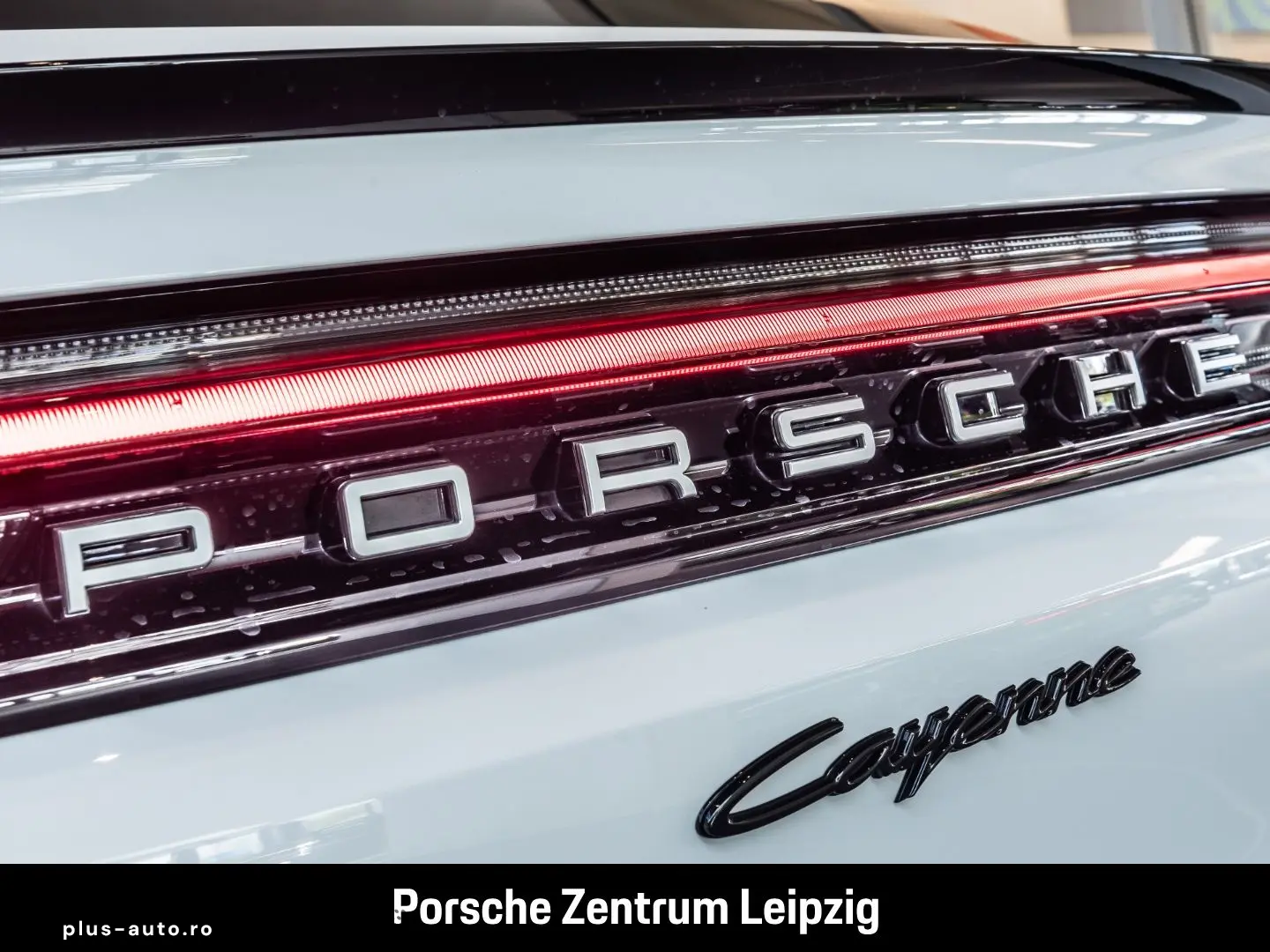 PORSCHE Cayenne E-Hybrid Coupe SportDesign HD-Matrix Inn