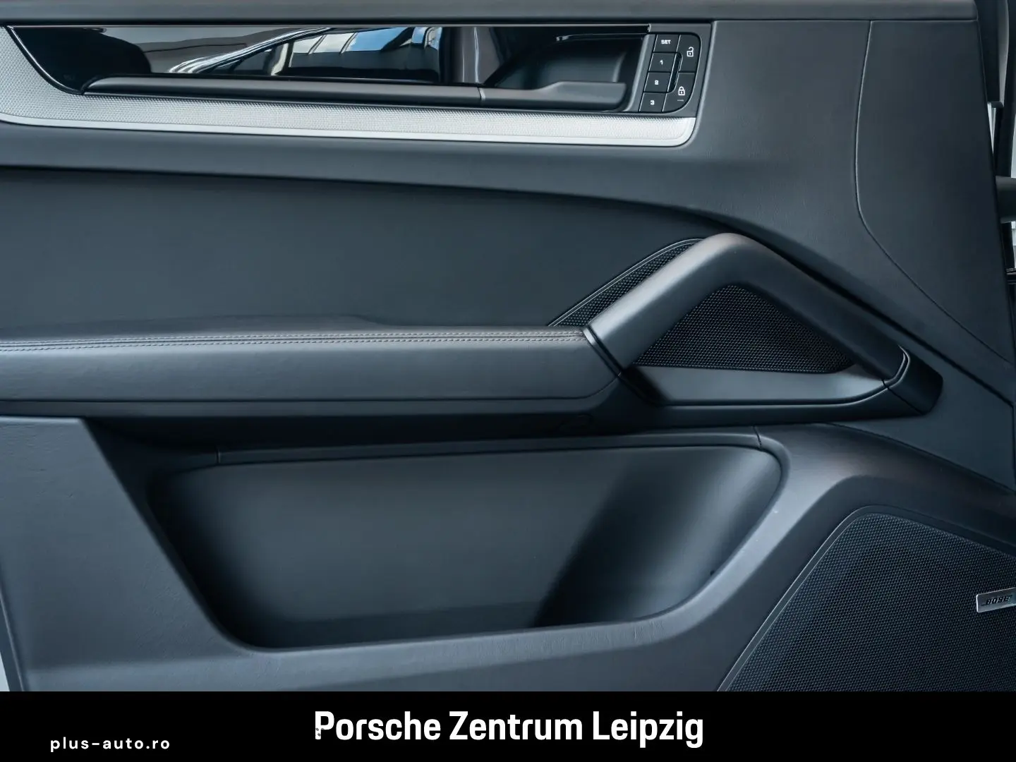 PORSCHE Cayenne E-Hybrid Coupe SportDesign HD-Matrix Inn