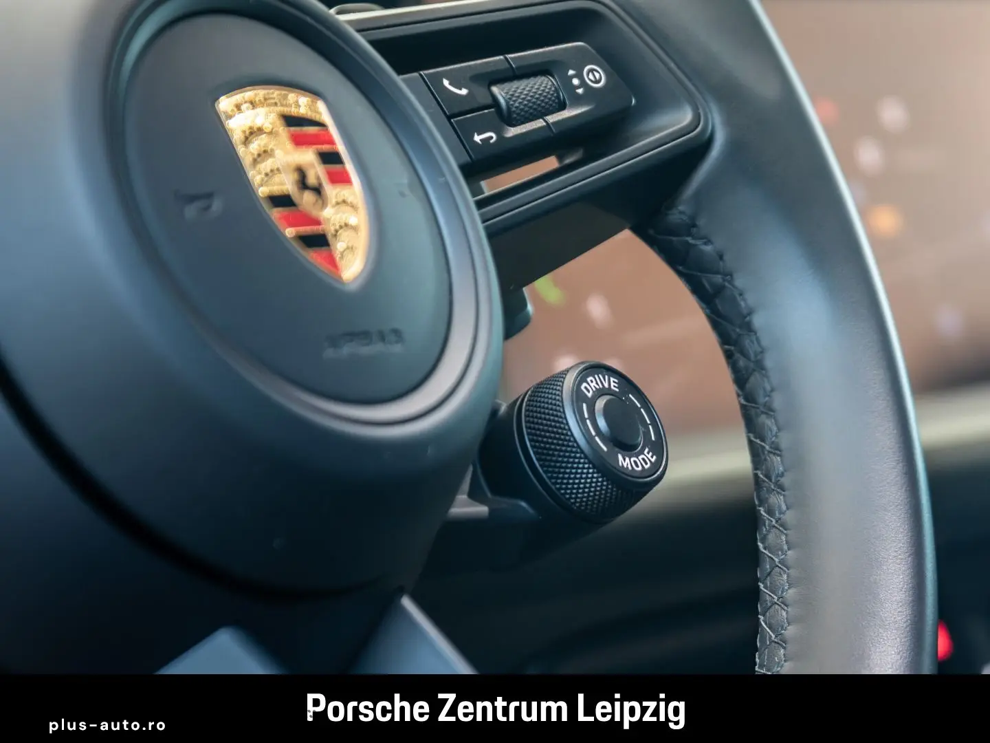 PORSCHE Cayenne E-Hybrid Coupe SportDesign HD-Matrix Inn