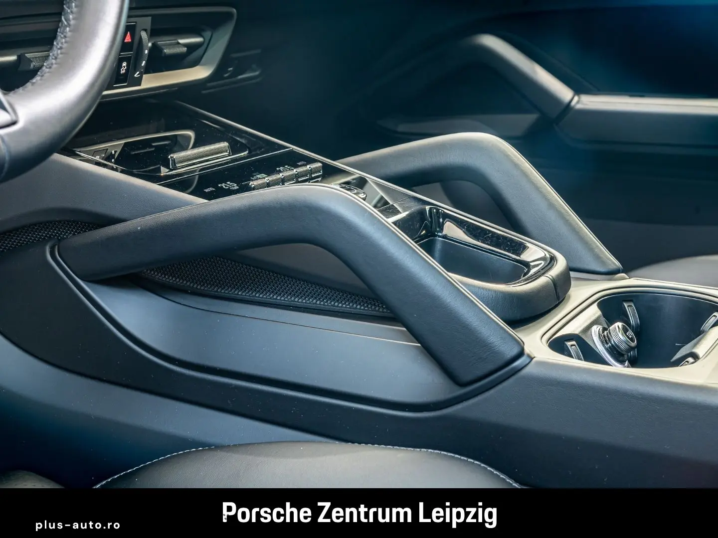 PORSCHE Cayenne E-Hybrid Coupe SportDesign HD-Matrix Inn