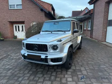 MERCEDES-BENZ G 63 AMG  VOLL  AKRAPOVIC PERF. PAKET STD.HZG