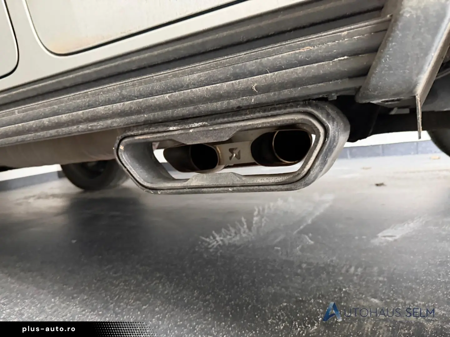 MERCEDES-BENZ G 63 AMG  VOLL  AKRAPOVIC PERF. PAKET STD.HZG