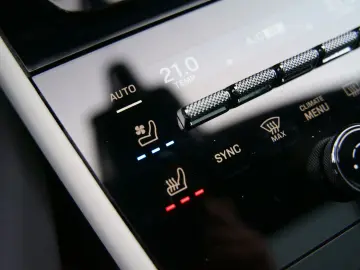 PORSCHE Cayenne Coupe E-Hybrid MJ25  HLA MASSAGE FULL