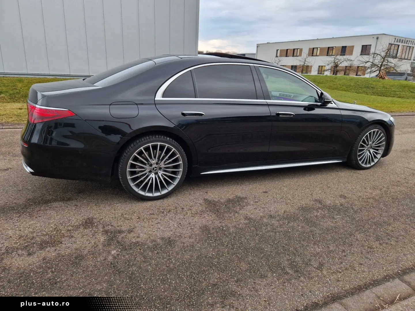 MERCEDES-BENZ S350d Lang AMG Pano Burmester 360 C VOLL