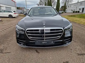 MERCEDES-BENZ S350d Lang AMG Pano Burmester 360 C VOLL