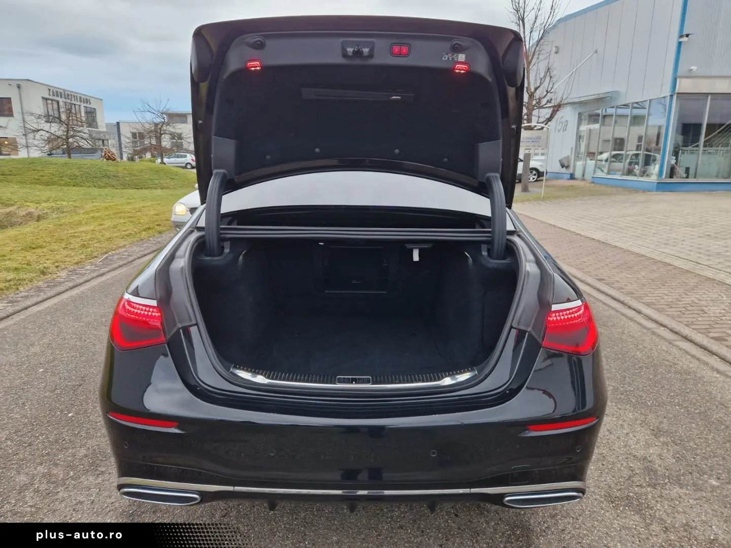 MERCEDES-BENZ S350d Lang AMG Pano Burmester 360 C VOLL