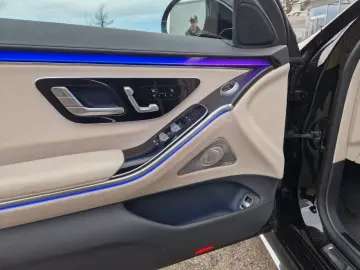 MERCEDES-BENZ S350d Lang AMG Pano Burmester 360 C VOLL